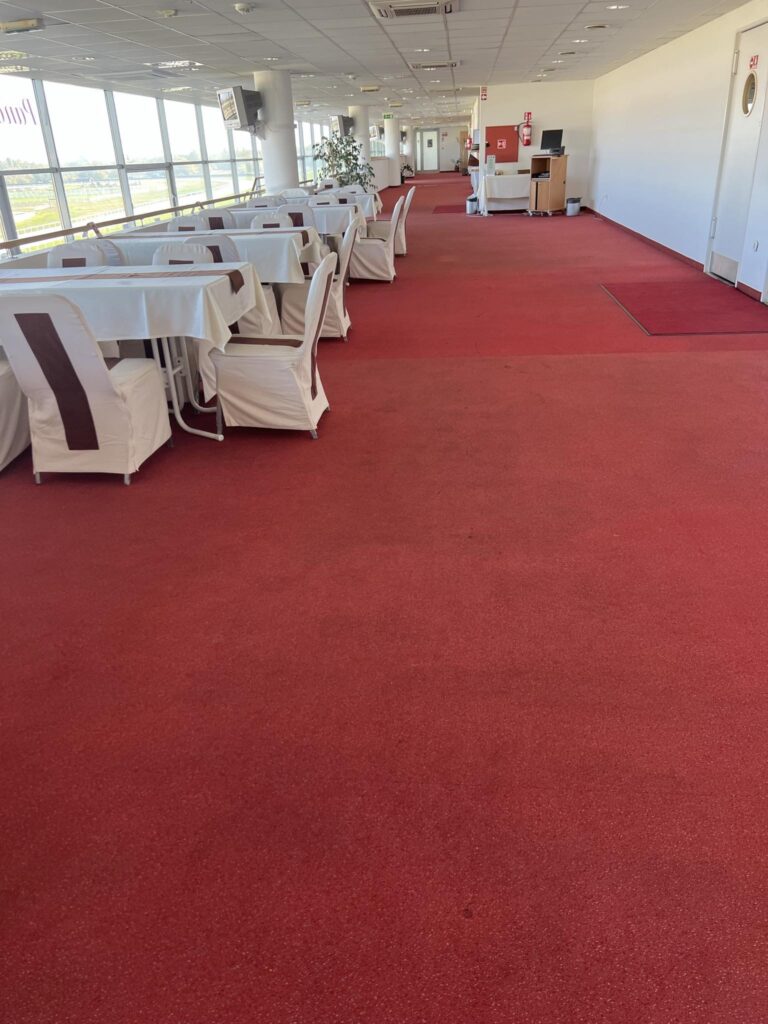 Kincsem park előtte