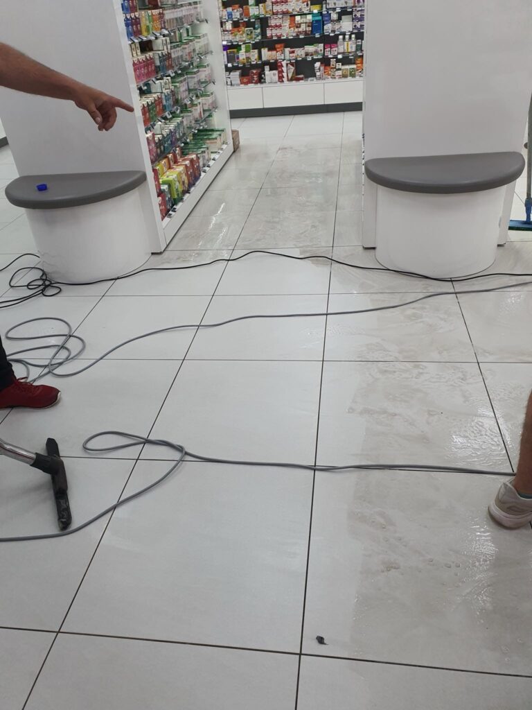 Padló súrolás gépekkel